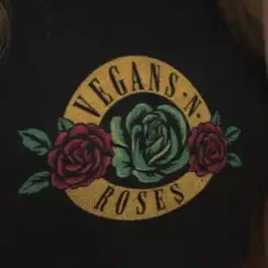 Vegans n Roses Crop-Top